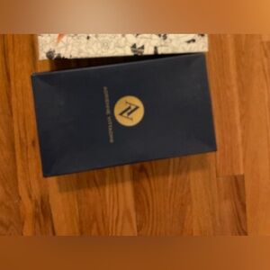 Two pairs of shoes black and beige , wear sometimes, size 6us , in chamois